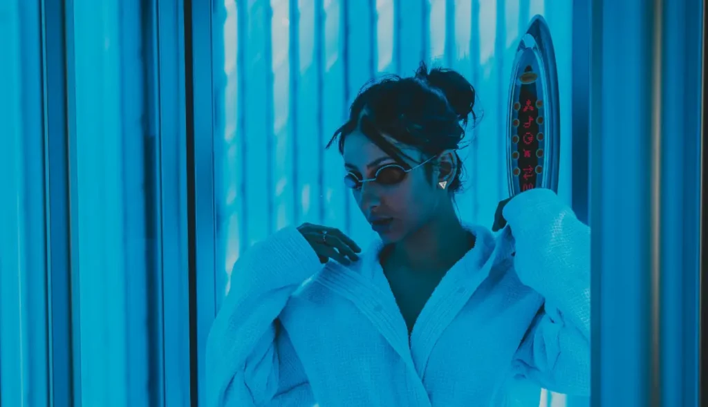 Can You Wear Makeup In a Tanning Bed? – Beautiful With Brains